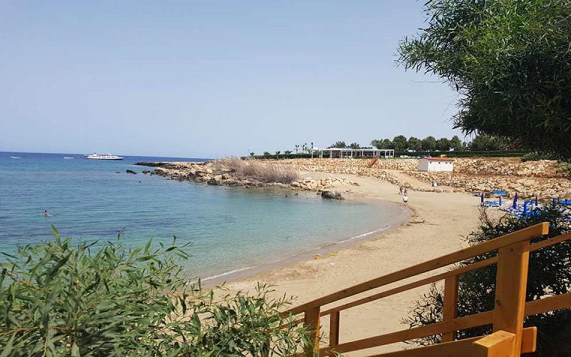 Villa White Star - 100M From Serena Beach Protarász Kültér fotó